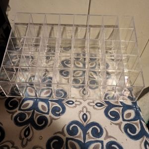Clear lip gloss holder
